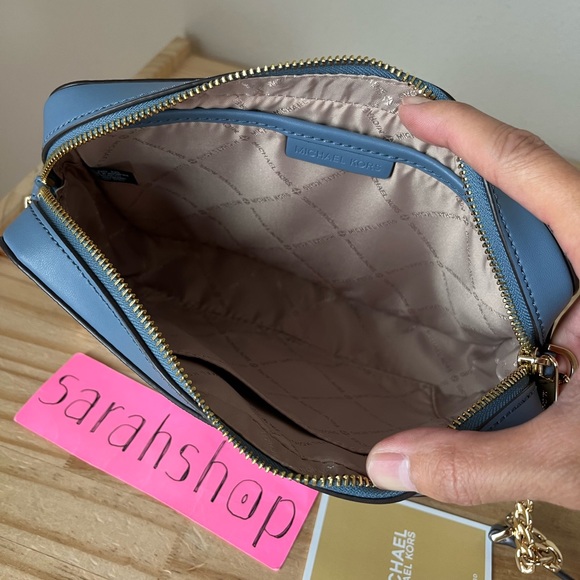 🌼Michael Kors Purse - Picture 8 of 12